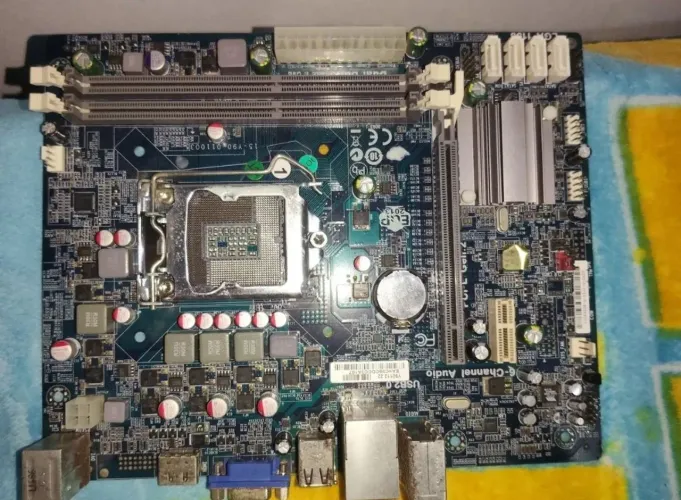 Placa Mãe H61 LGA 1155 DDR3 - 1 Slot de Memória Com Defeito