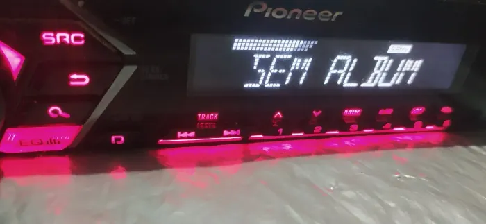 pioneer mvh-s108ui apenas a frente
