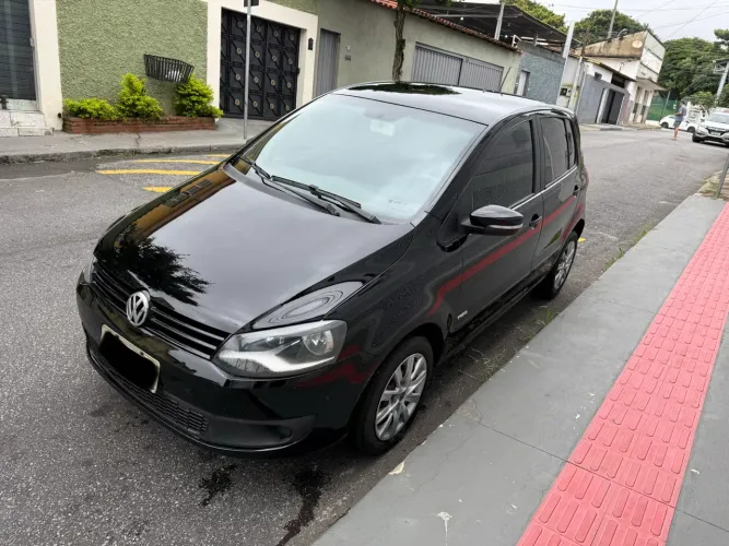 Volkswagen Fox 1.0 MI Total Flex 8V 5P 2013