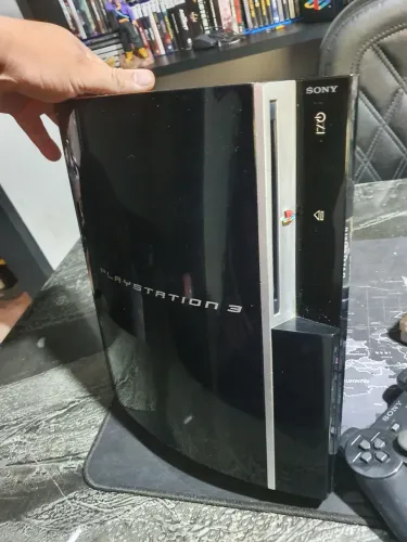 Playstation 3 classic fat, 160G D.E.S.B, H já com vários jogos PASSO CARTÃO PEGO TROCA 