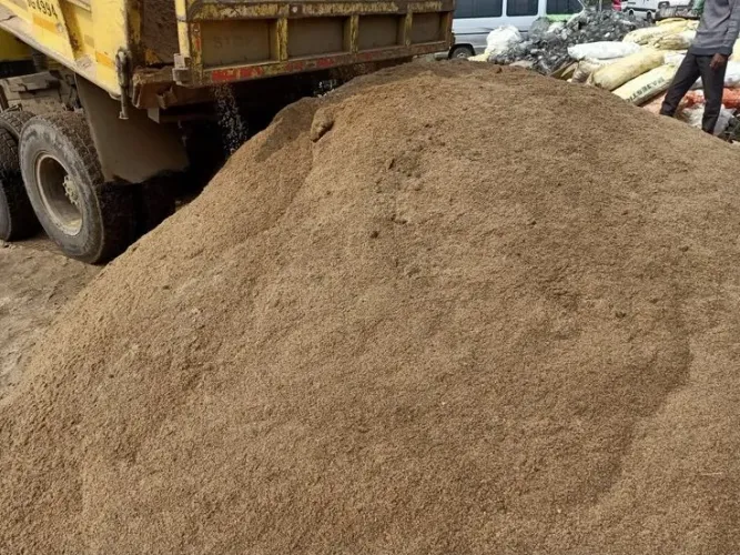Areia fina disponível a partir de 9 metros