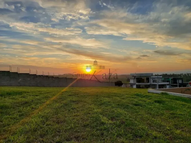 Oportunidade - Terreno em Condomínio - Condomínio Ecopark Bourbon - Caçapava - 612m²