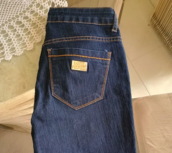 Calça jeans lança perfume feminino original 