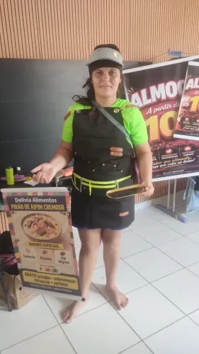 Precisa-se Vendedora de barraca de praia
