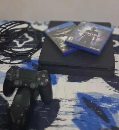 PS4 SLIM 1TB SUPER NOVO + 5 JOGOS