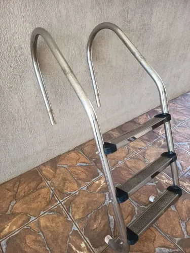 Escada em Aço Inox (3 Degraus)