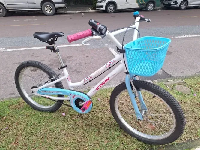 Vendo Bicicleta Infantil B'TWIN Mistigirl Aro 20 - Modelo 2023 - Excelente Estado