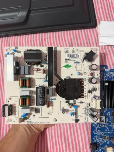 Placa Fonte TV Philco Megmeet CH160D-1MF 600B P (PCB: CH160D-1MF 600E S)