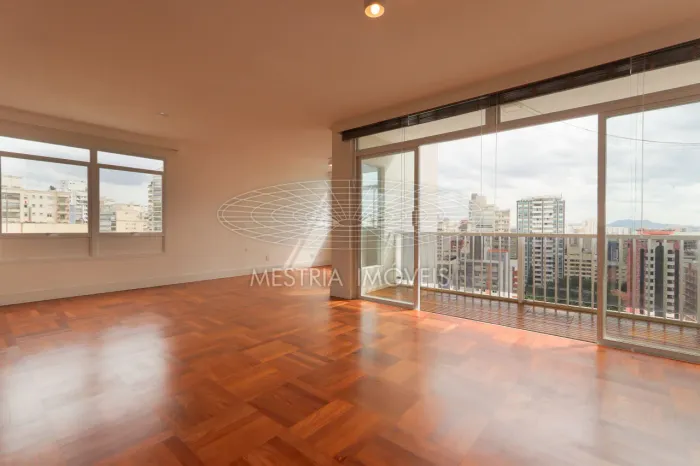 Apto moderno e clean com 3 dormitórios (1 suíte), varanda com deck e vista espetacular!