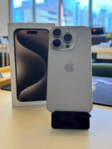 iPhone 15 Pro Natural - SEMINOVO - LOJA FÍSICA 