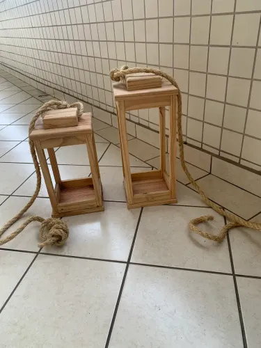 Pendentes de madeira.