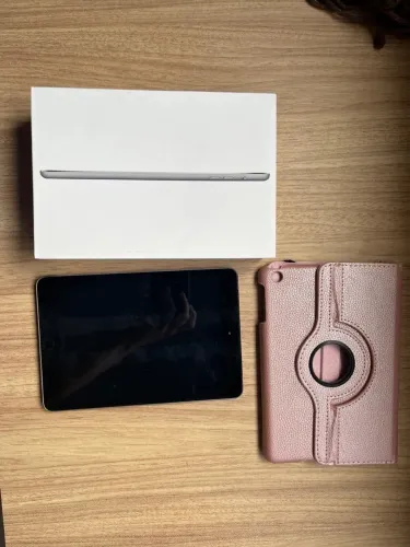 iPad Mini 3 - 64 GB - R$ 400