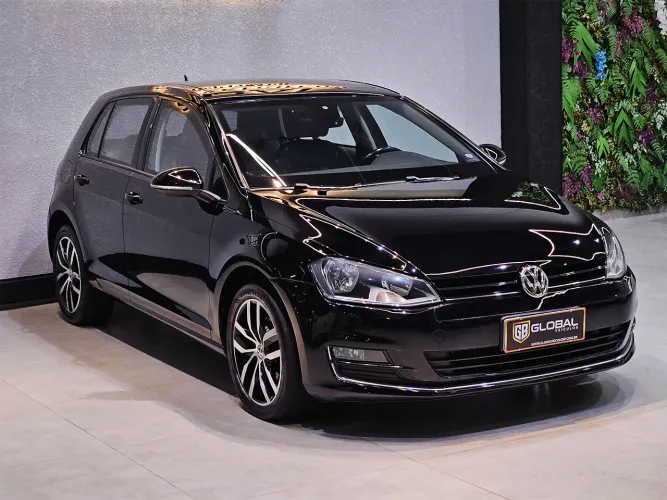 Volkswagen Golf Highline 1.4 TSI Total Flex Aut. 2017
