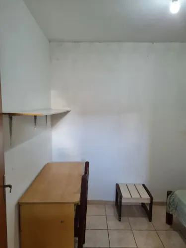 Aluga-se Quarto Mobiliado para Estudantes