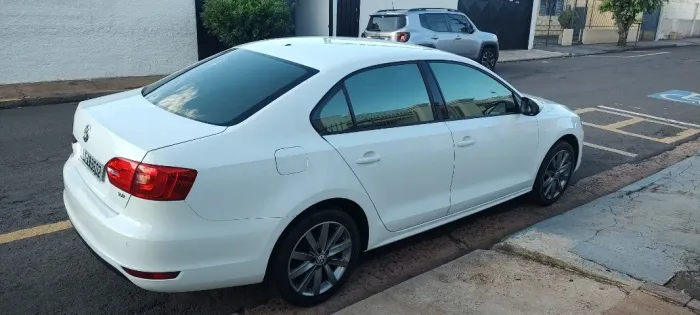 Volkswagen Jetta Comfortline 2.0 T.flex 8V 4P Tipt. 2014