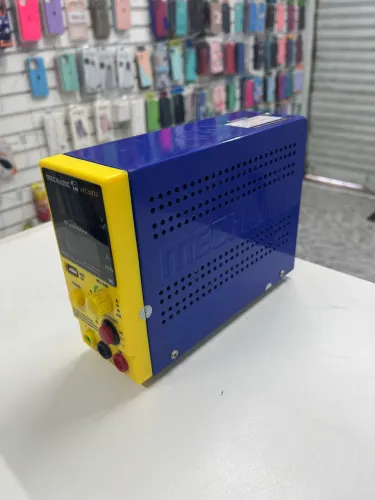 SUPER FONTE DE ALIMENTAÇÃO MECHANIC MT20D3 0-20V X 3.0A, AC 220V