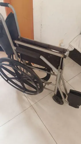 doando cadeira de rodas