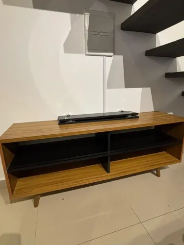 Rack para TV - Design Moderno - Excelente Estado