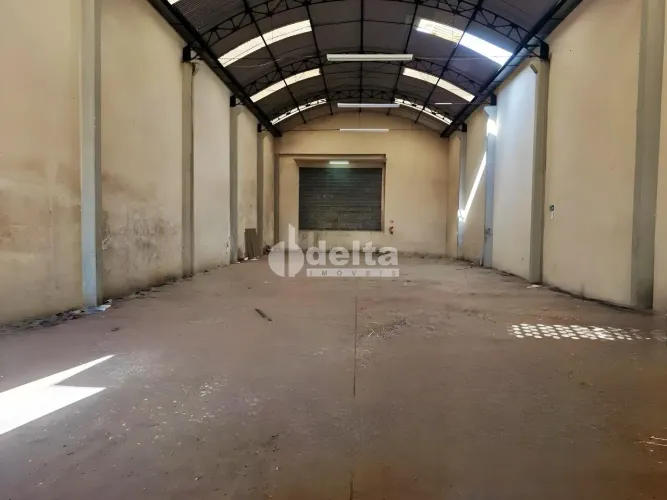 Galpão Comercial disponível para Locação no bairro Custódio Pereira em Uberlândia-MG