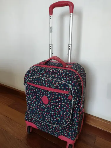 Mala com rodinhas Kipling azul com pintas rosa