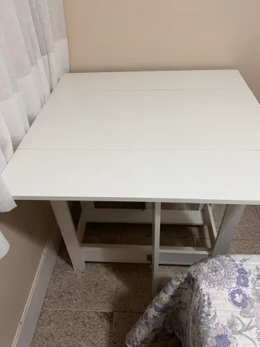 Mesa dobrável/aparador - 2 em 1 compacto