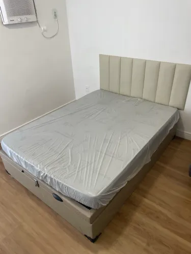 Box bau casal + colchão