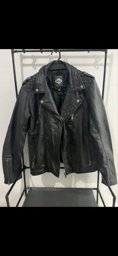Blusa de couro Lee Cooper importada nunca usada tamanho M