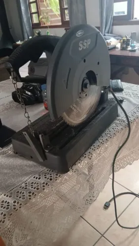 Poli corte Makita 220v