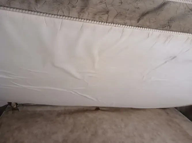 Vende base e colchão box usado