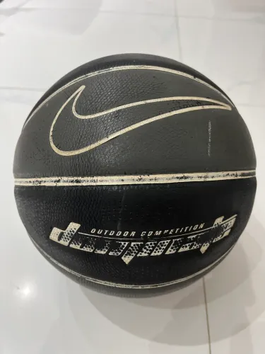 Bola de Basquete Nike Dominate