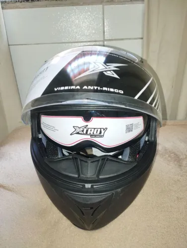 CAPACETE TAMANHO 60 