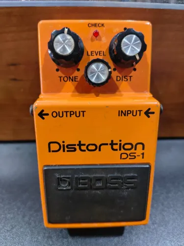 Pedal Boss Ds-1 Distortion semi-novo (Mixer Instrumentos Musicais)