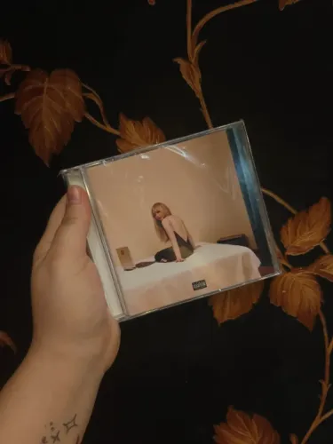 cd sabrina carpenter - email's i can't send