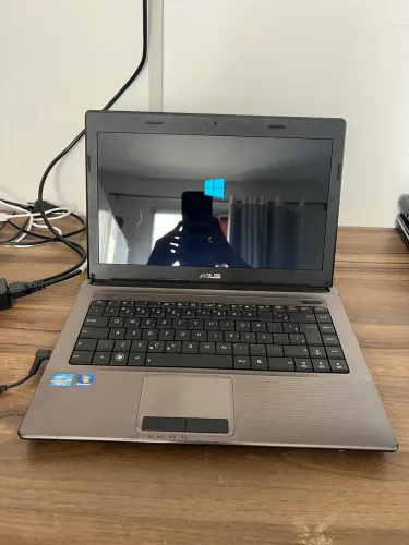 Notebook ASUS i3 4gb ram 128gb SSD 