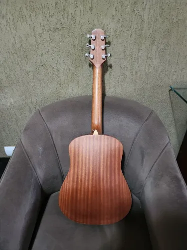 Violão baby seizi