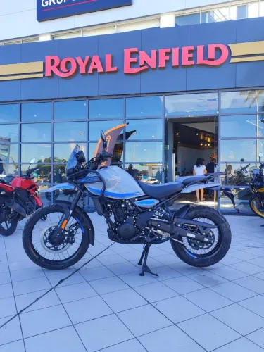 Royal Enfield Himalayan | R$ 29.990 | Janaina * 