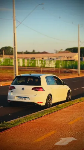 Volkswagen Golf GTI 2.0 TSI 220cv Aut. 2017