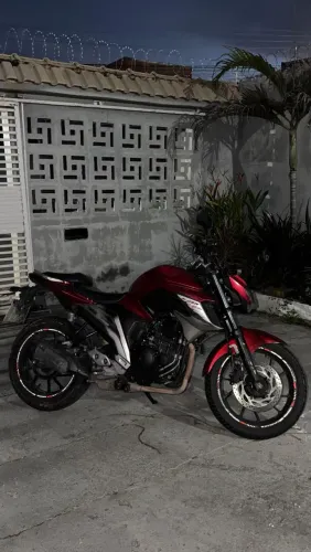 Fz25 vendo ou troco