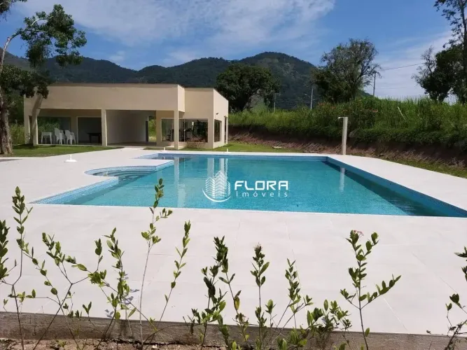 Terreno à venda, 360 m² por R$ 100.000,00 - Ubatiba - Maricá/RJ