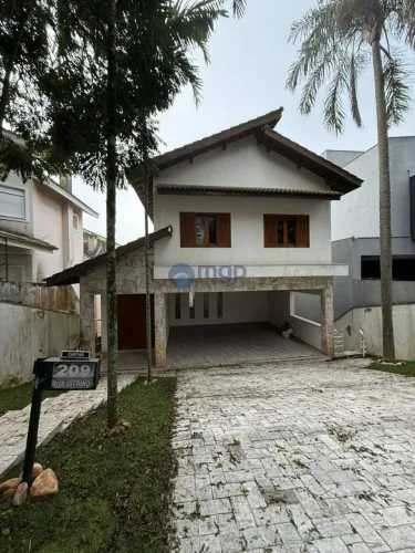 Sobrado com 6 quartos à venda, 520 m² - Perová - Arujá/SP