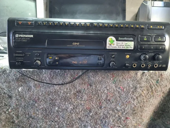 PIONEER CLD-V850 CD CDV  LD-PLAYER LASER KARAOKE  com defeito 