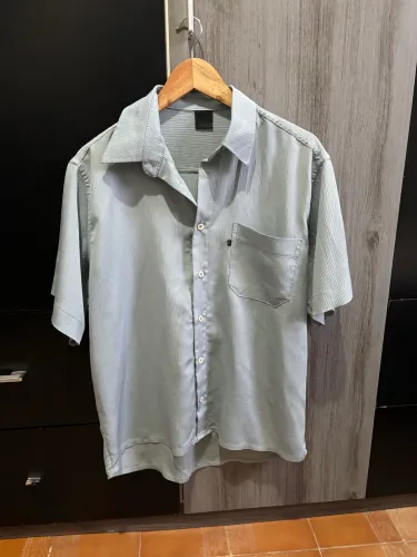 CAMISA MANGA CURTA - cinza/azul claro
