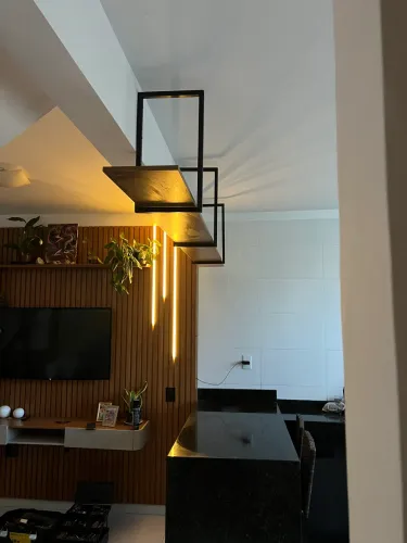Prateleira suspensa