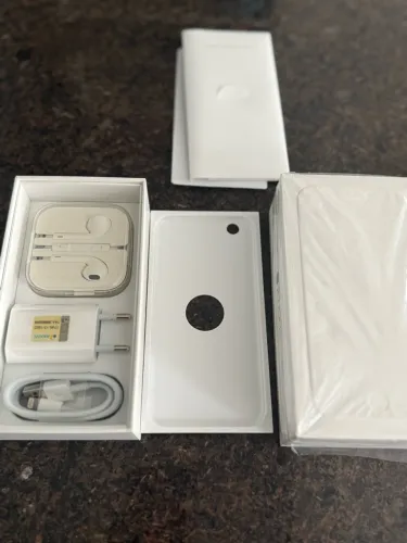 Caixa do iPhone 6 com todos acessórios