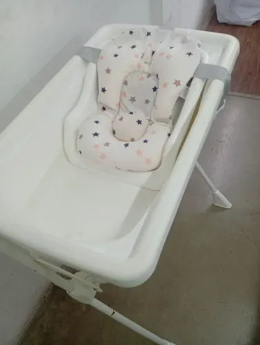 BANHEIRA INFANTIL COM PÉ 