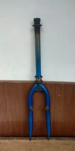 Garfo de bicicleta cargueira usado em Bom estado 