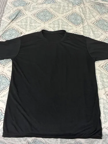 Camisa preta de compressão sem estampa