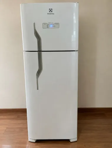 Geladeira Electrolux frost free 