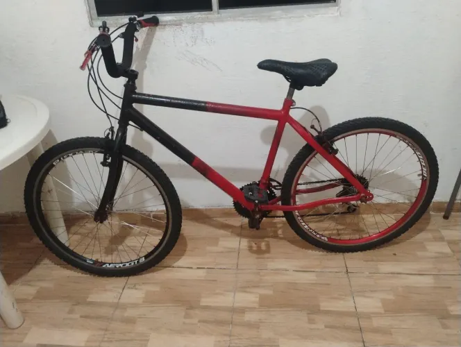 Vende se uma bike de 18 marchas