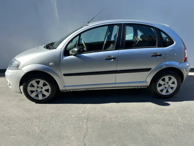 Citroen C3 GLX 1.4/ GLX Sonora 1.4 Flex 8V 5P 2012